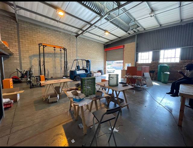 374M² WAREHOUSE TO LET IN KYA SANDS